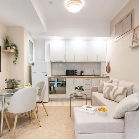 Urban Comfort - Spacious 3br * Солун
