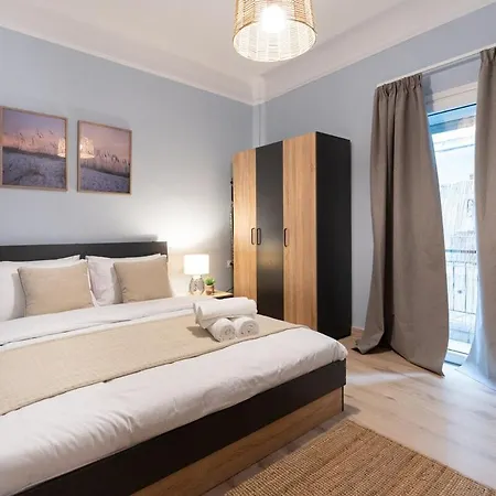 Urban Comfort - Spacious 3br Апартамент Солун