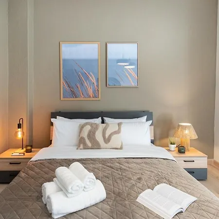 Апартамент Urban Comfort - Spacious 3br Солун