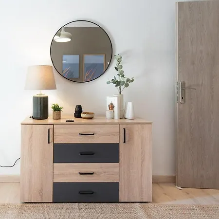Urban Comfort - Spacious 3br Апартамент